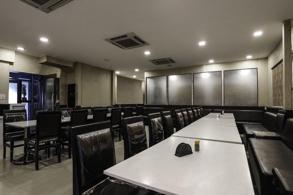 Treebo Trend Hotel Jp Plaza Nampally Χιντεραμπάντ Εξωτερικό φωτογραφία